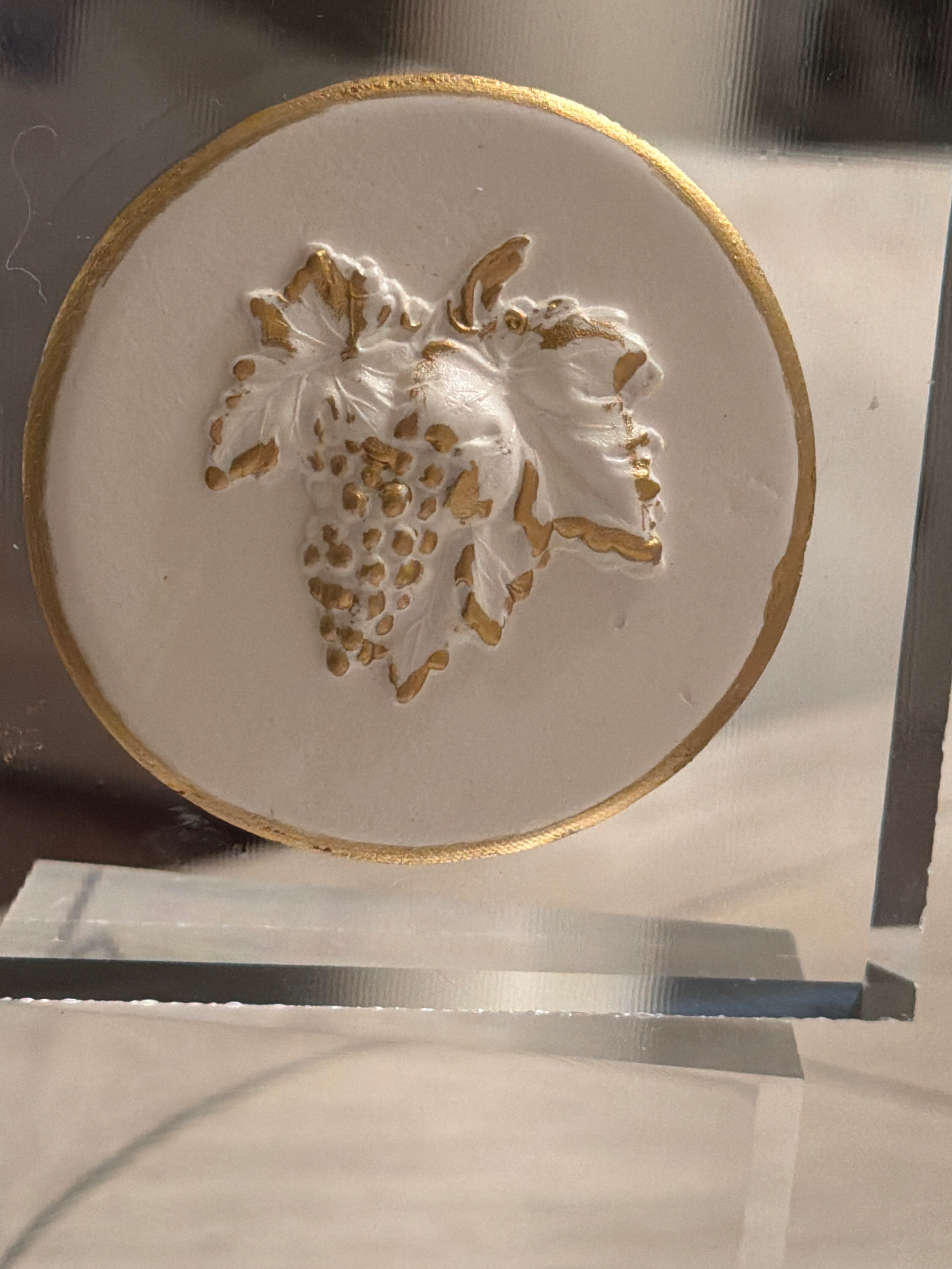 Grapes on the Vine Intaglio Acrylic Block – Gold Outline 4x4 Decorative Display