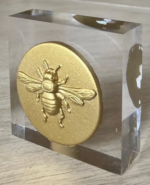 Gold Bee Acrylic Block Art – Modern Desk Sculpture, Insect Decor, Small Home Accent, Unique Gift