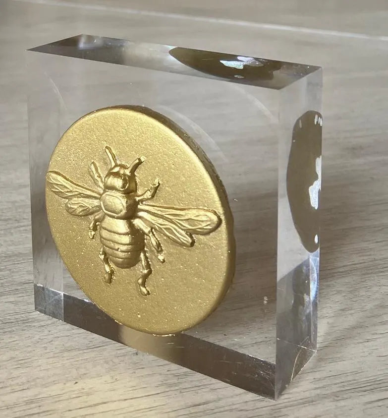 Gold Bee Acrylic Block Art – Modern Desk Sculpture, Insect Decor, Small Home Accent, Unique Gift