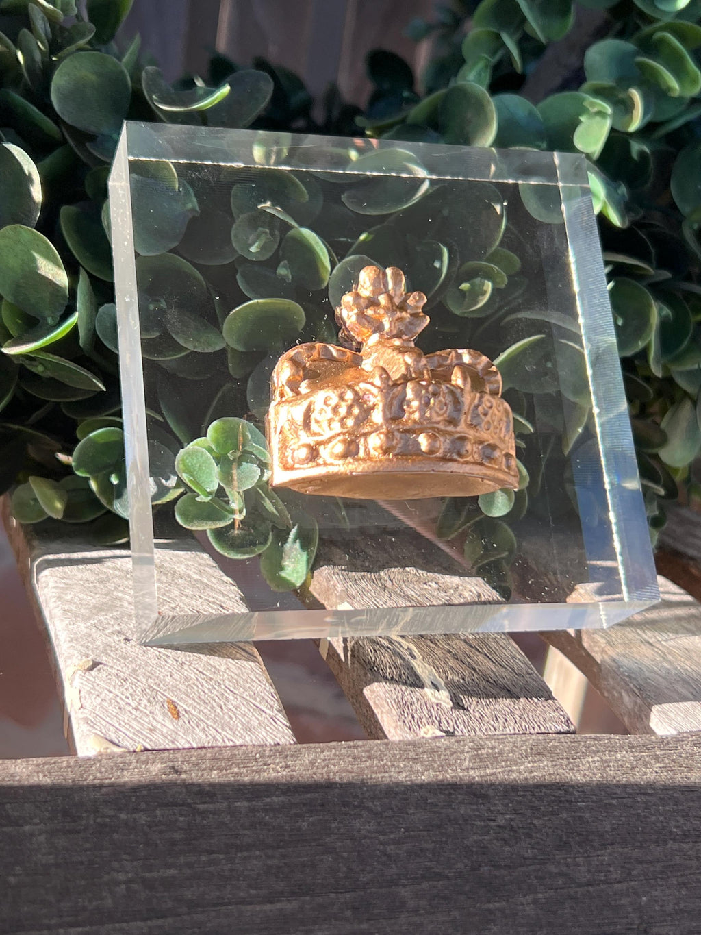 Gold Crown Acrylic Sculpture – Royal Luxury Decor, Regal Desk Accent, Unique Gift
