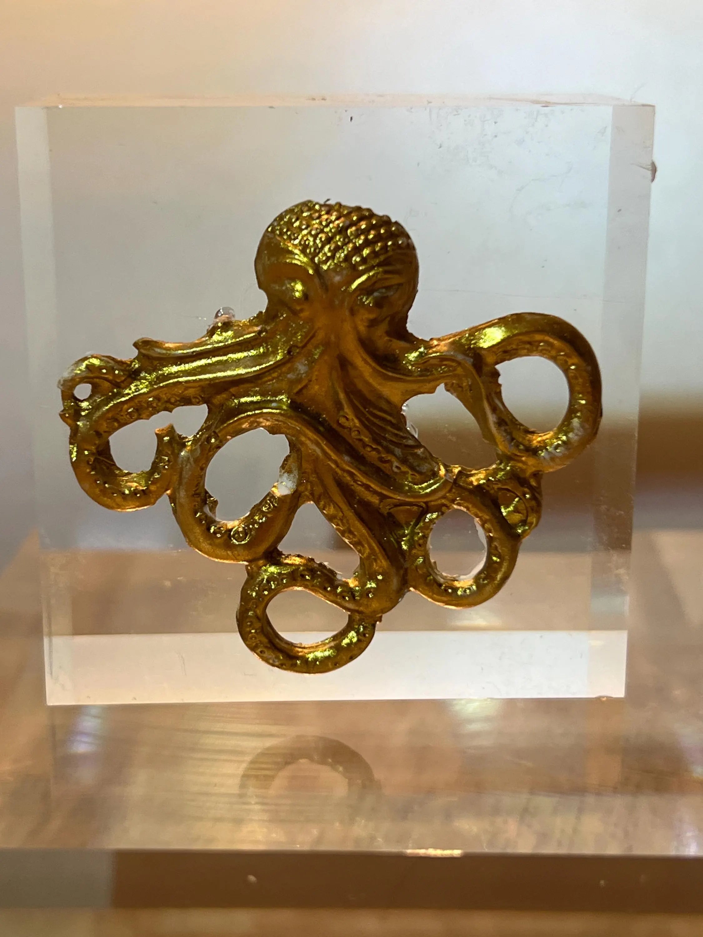 Gold Octopus Acrylic Block Art – Marine Intaglio Sculpture, Coastal Desk Decor, Ocean Lover Gift